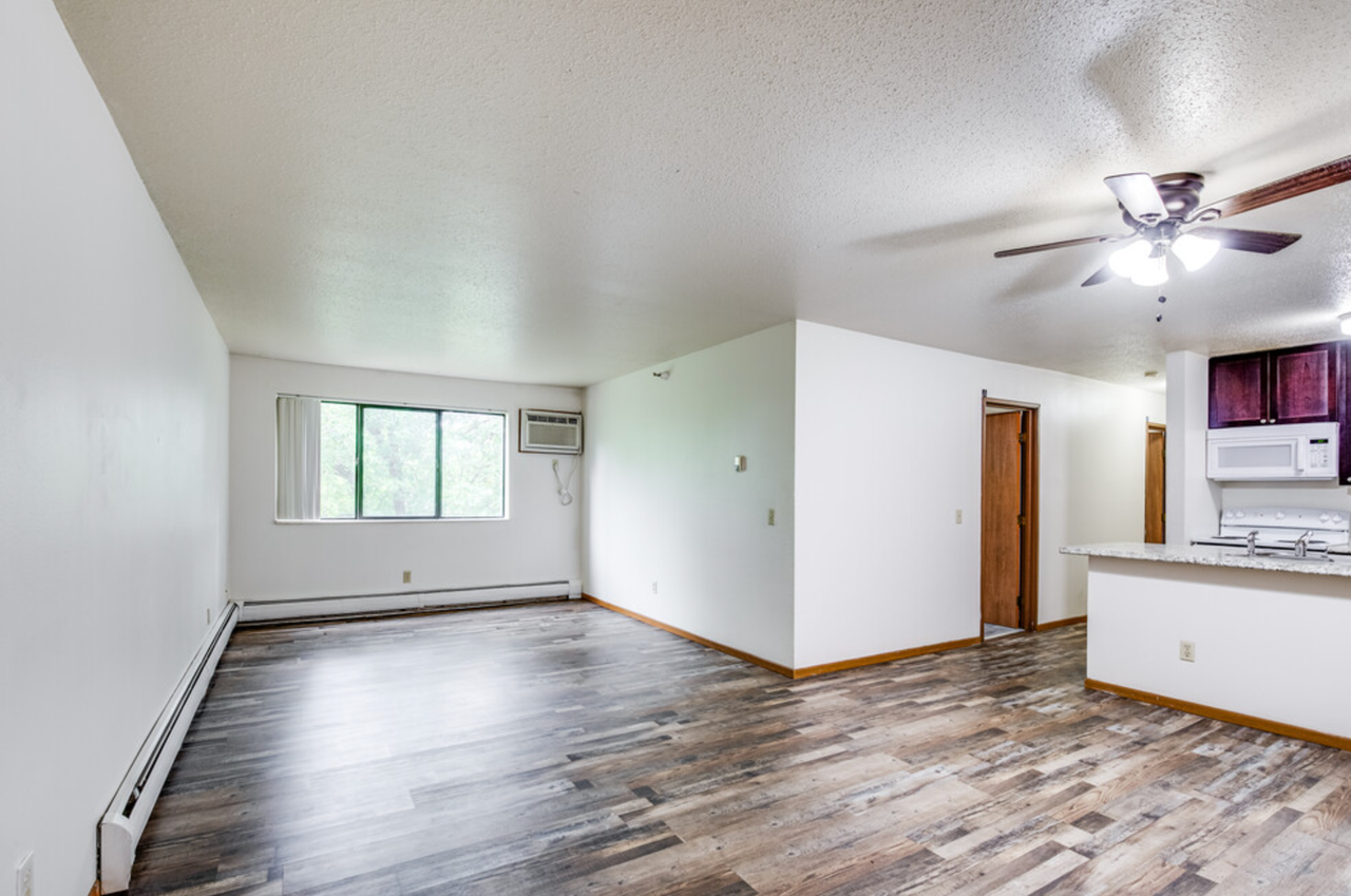 Century Commons Student Housing - Photo 4 of 41