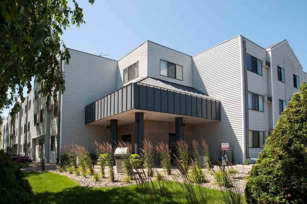 Century Commons Student Housing - Photo 5 of 41
