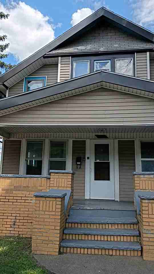 3430 Maple St - Photo 2 of 12