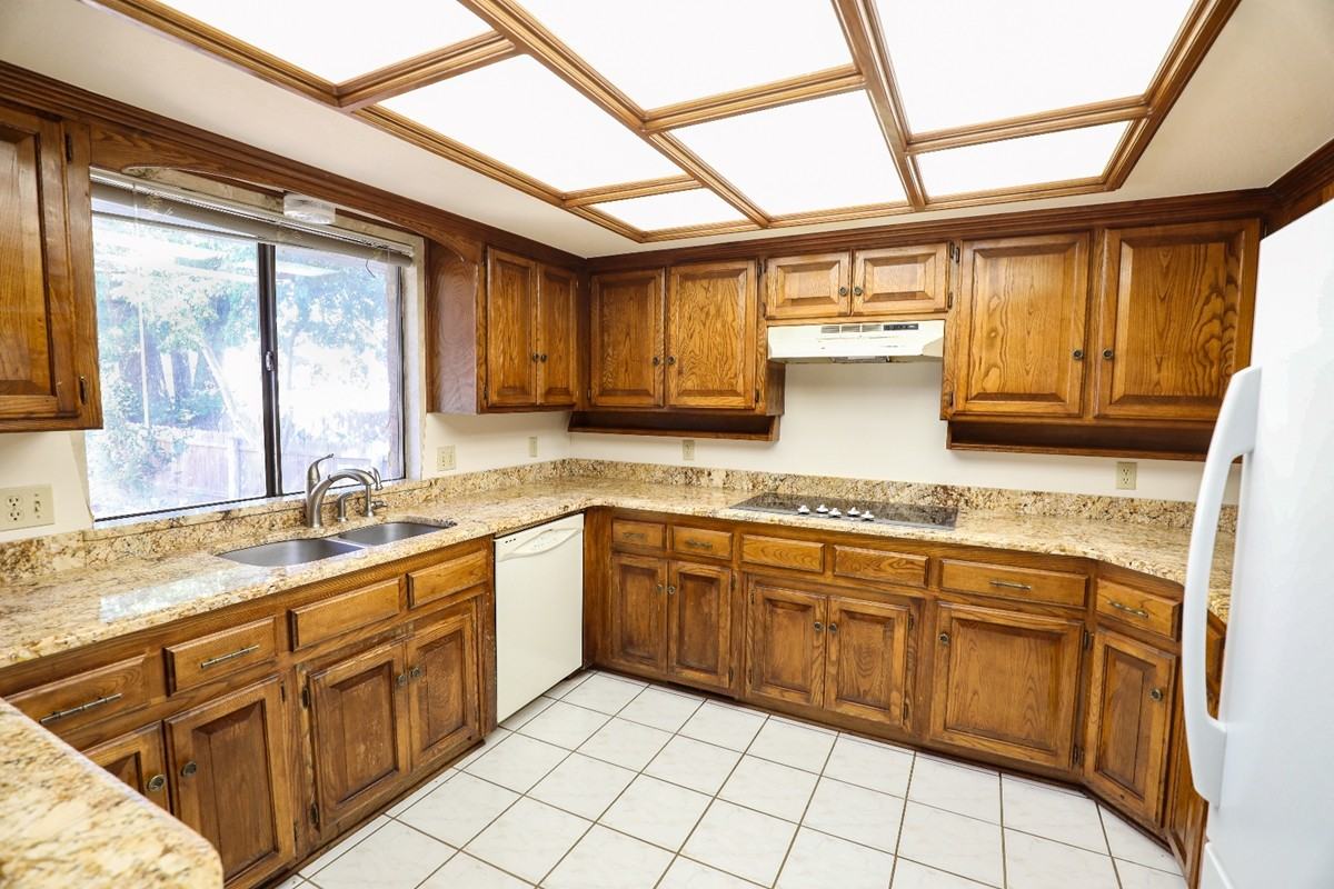 1321 Harding Ave #1 - Photo 7 of 23