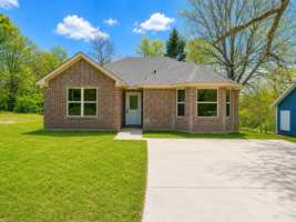 featured image of 312 E Heron St #1