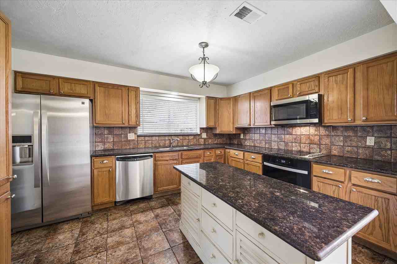 6826 River Mill Dr #1 - Photo 5 of 27