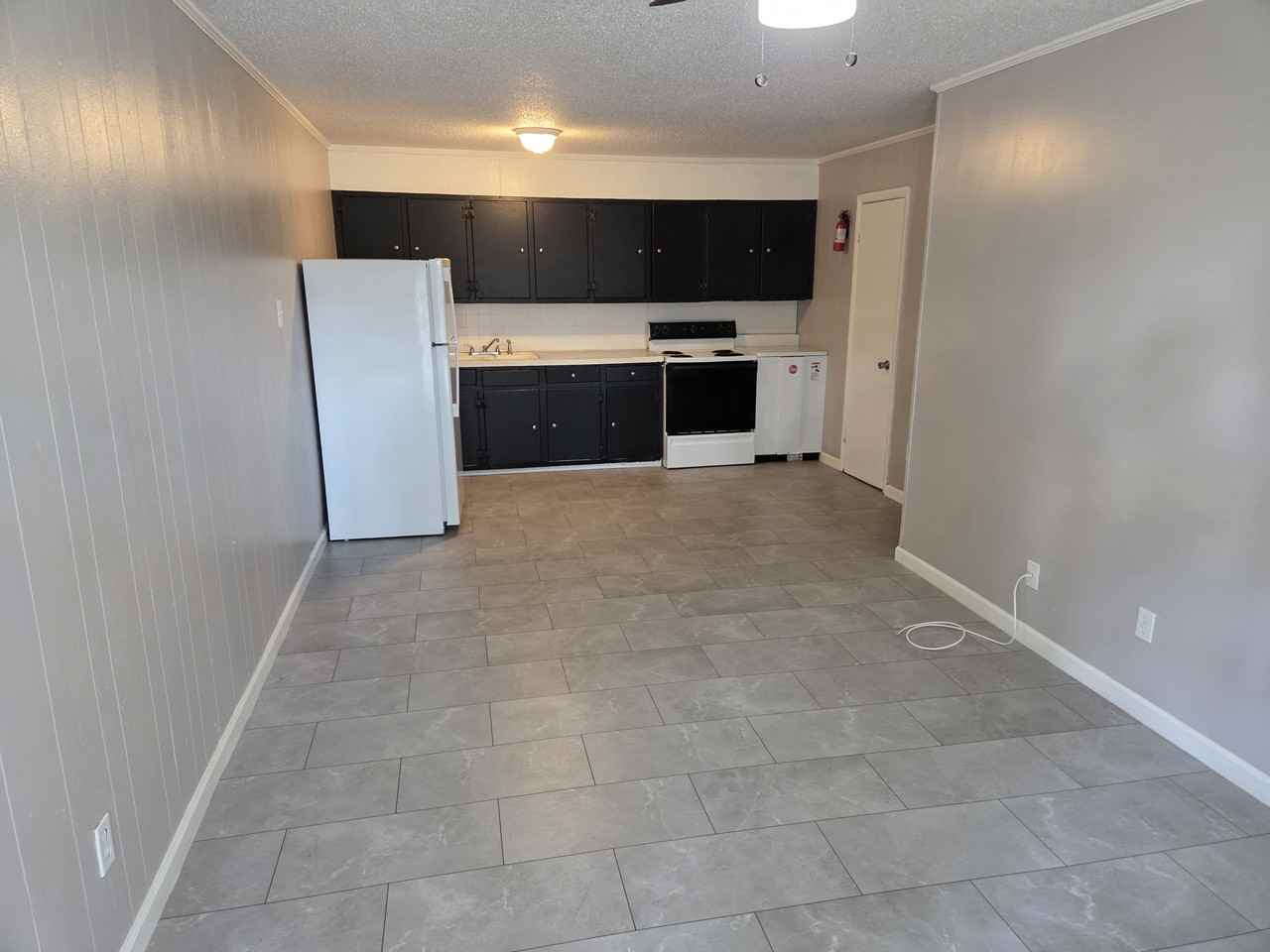 902 Avenue EApartment 8 #A8 - Photo 2 of 10