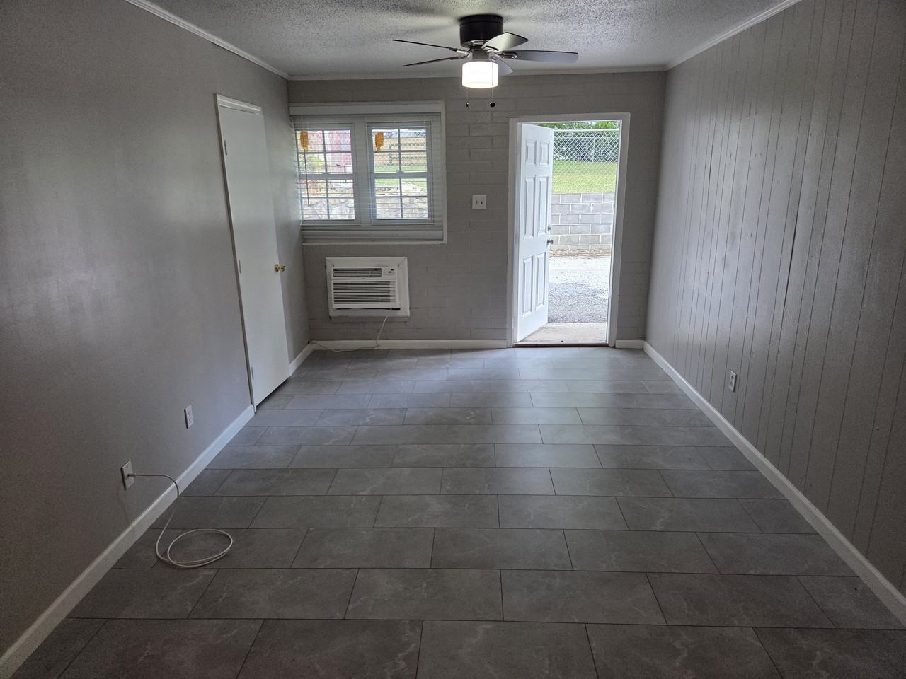 902 Avenue EApartment 8 #A8 - Photo 4 of 10