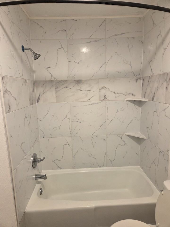 902 Avenue EApartment 8 #A8 - Photo 6 of 10