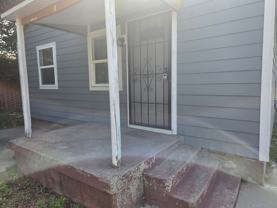 2101 1/2 8th Ave N #1 - Photo 1 of 1