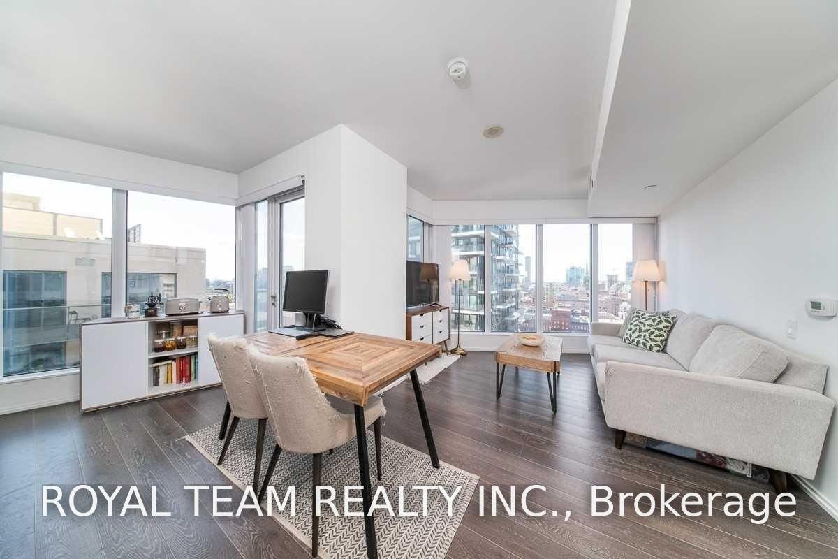 68 Shuter Street #1502 - Photo 2 of 7