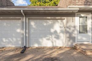 featured image of 2627 N Helen St