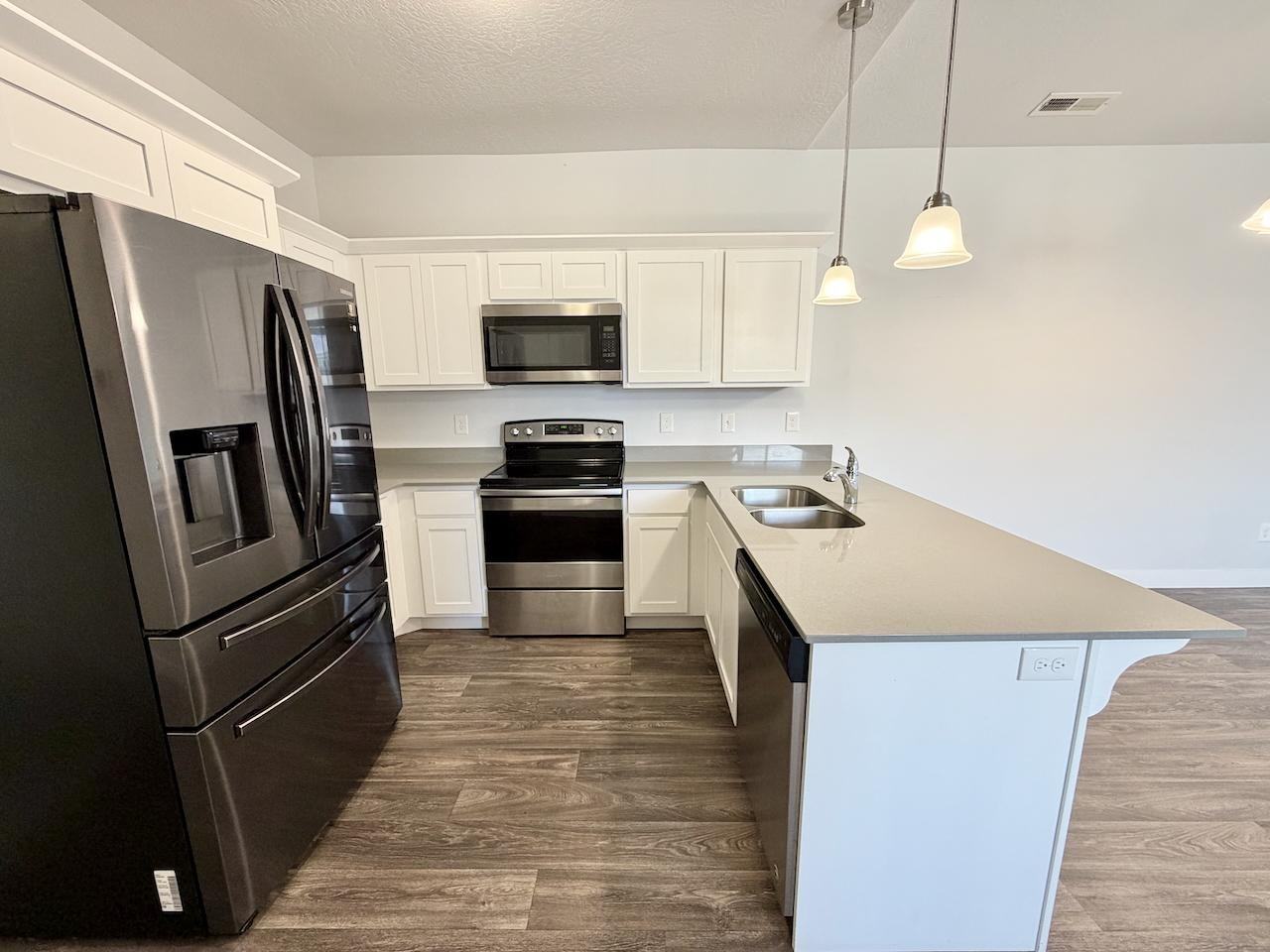 738 N 260 W - Photo 3 of 11