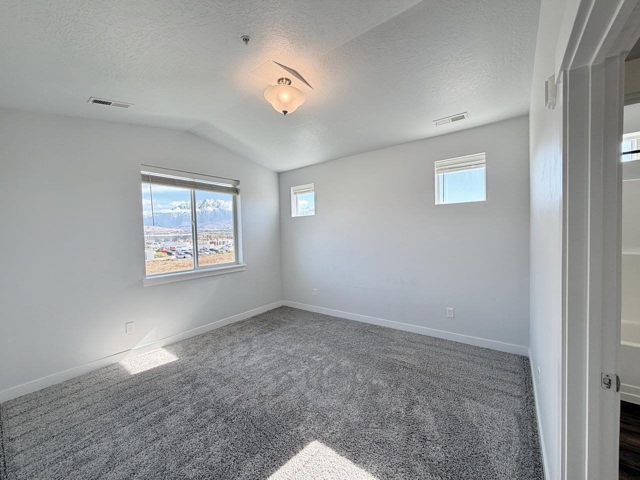 738 N 260 W - Photo 5 of 11