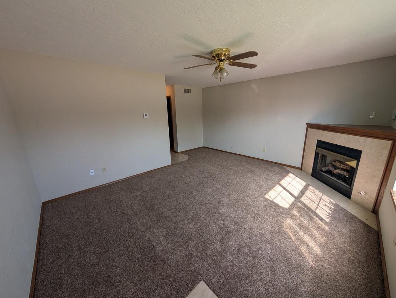 3201 Lois Arlene Cir - Photo 5 of 20