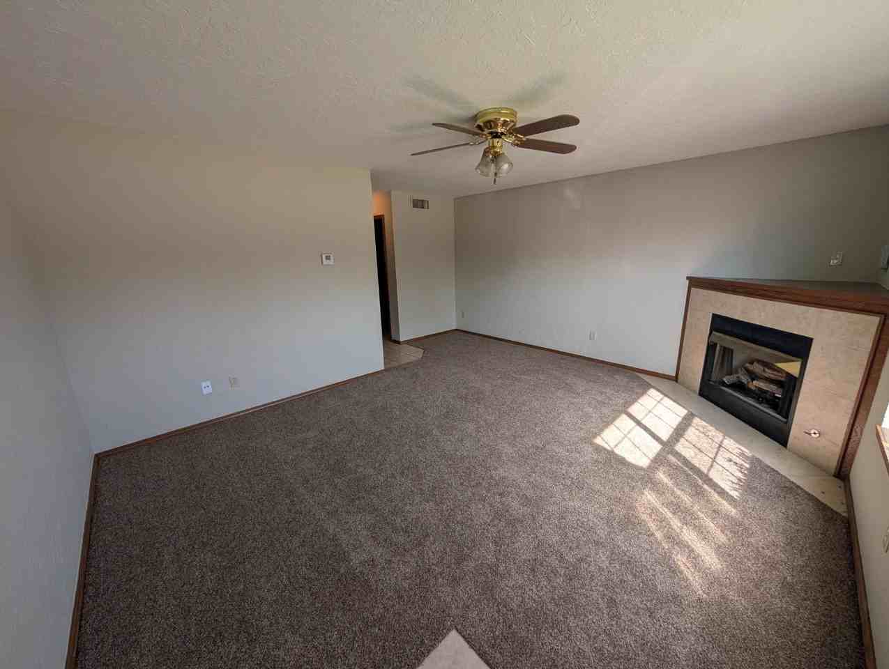 3201 Lois Arlene Cir - Photo 6 of 20