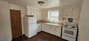 featured image of 201 E Cecil St