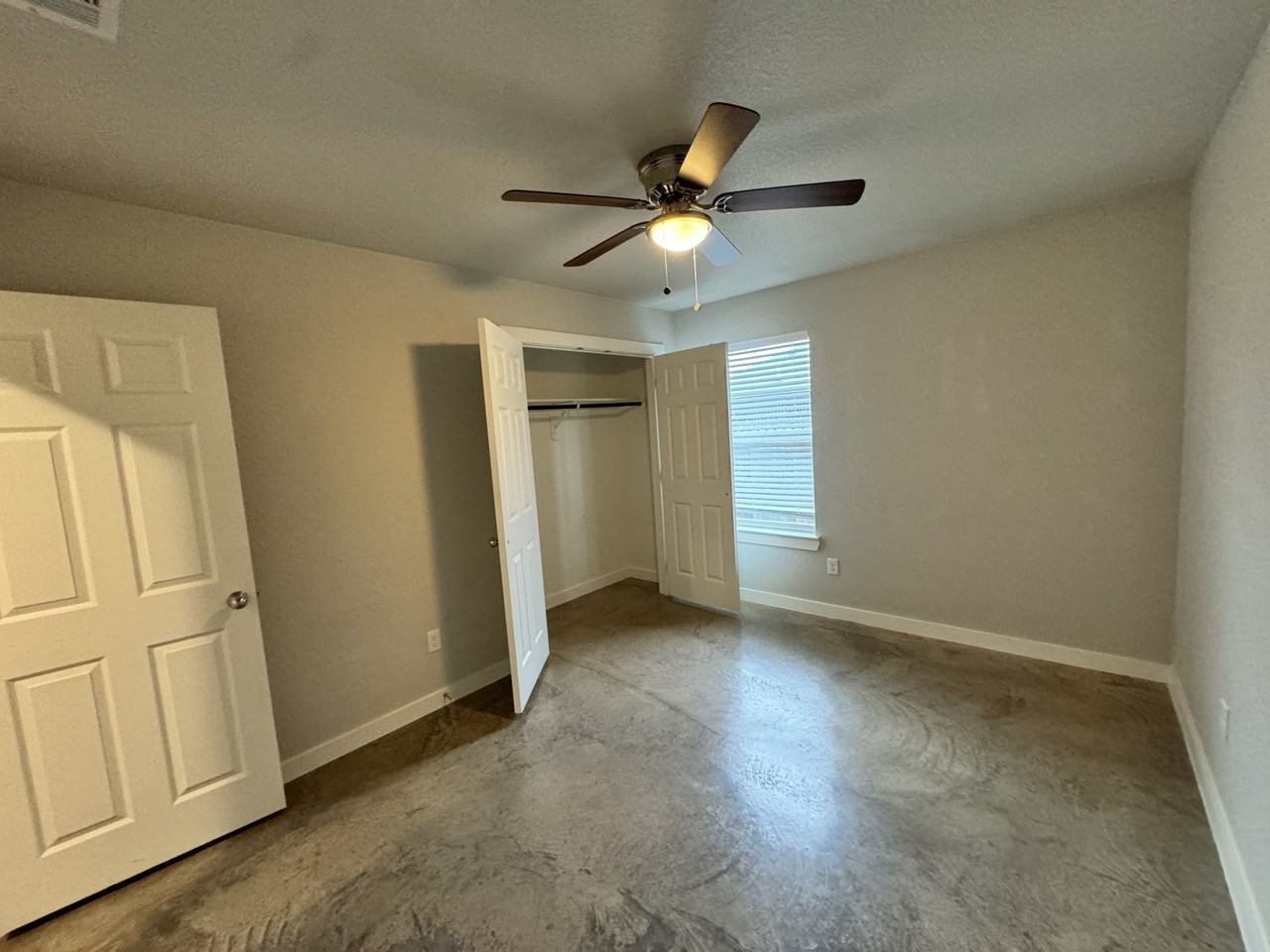 1415 Shoshoni Trl #B - Photo 2 of 24