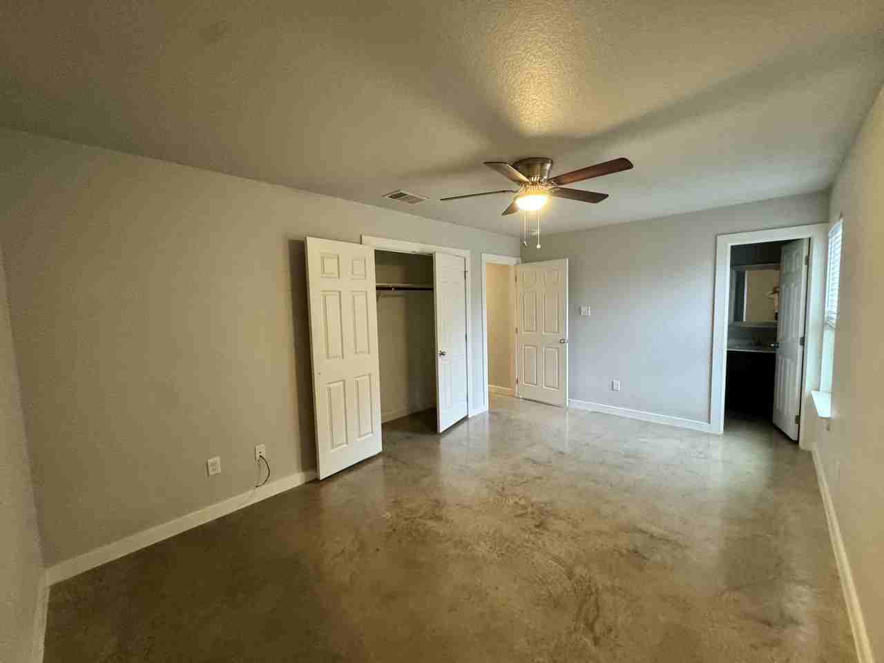 1415 Shoshoni Trl #B - Photo 5 of 24