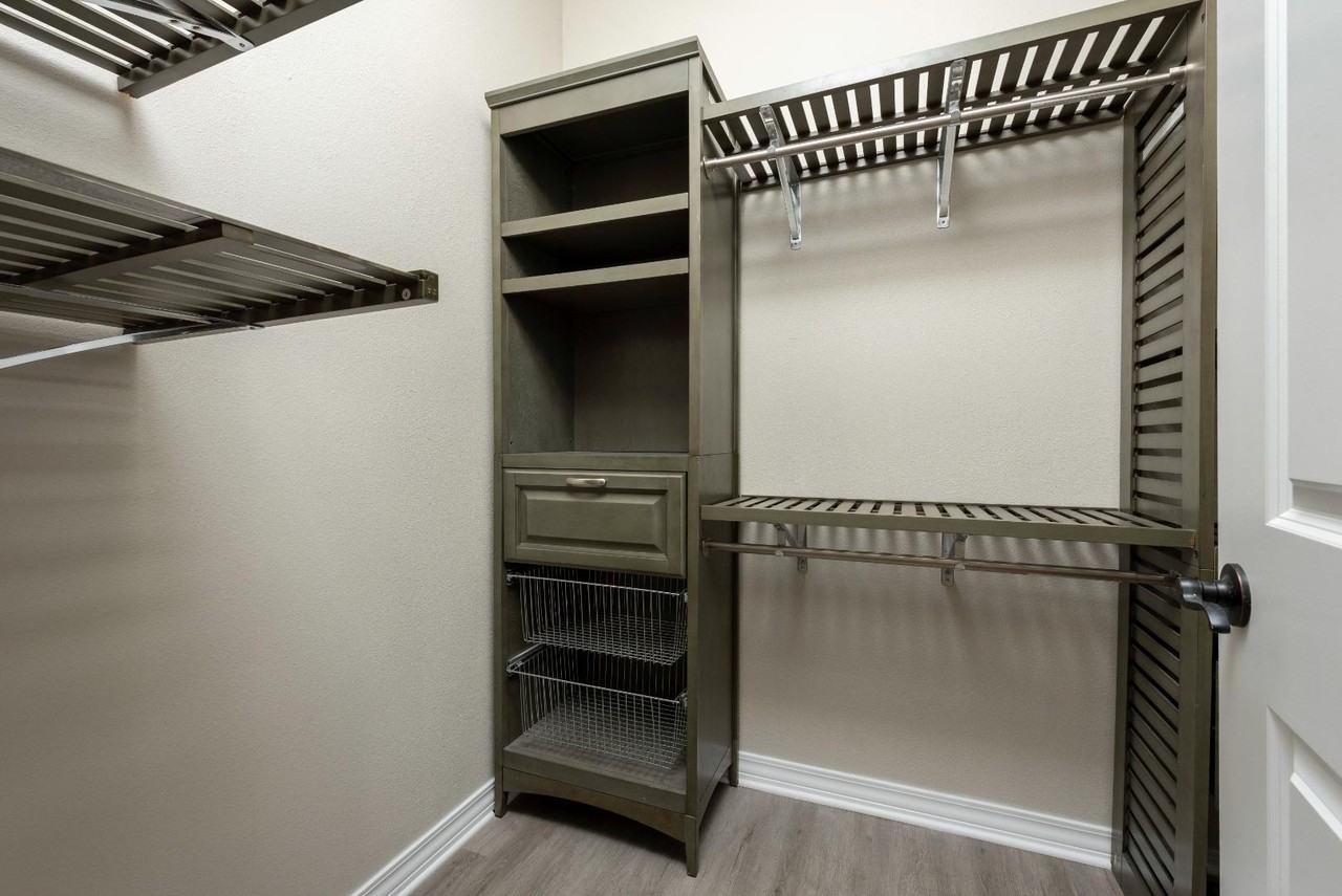 391 Highpoints Rdg - Photo 2 of 20