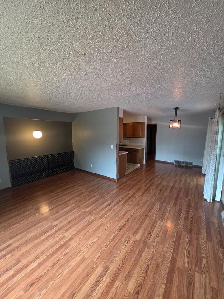 1608 N 22nd St - Photo 3 of 11
