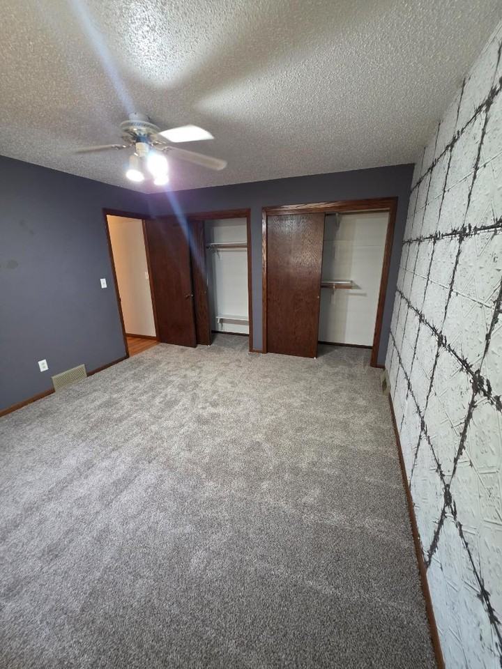 1608 N 22nd St - Photo 6 of 11