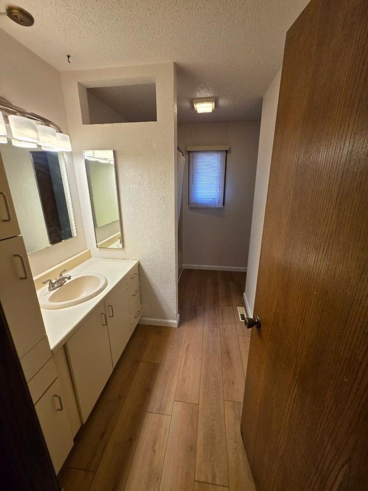 1608 N 22nd St - Photo 7 of 11