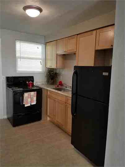 3814 Almeda St #215 - Photo 2 of 13