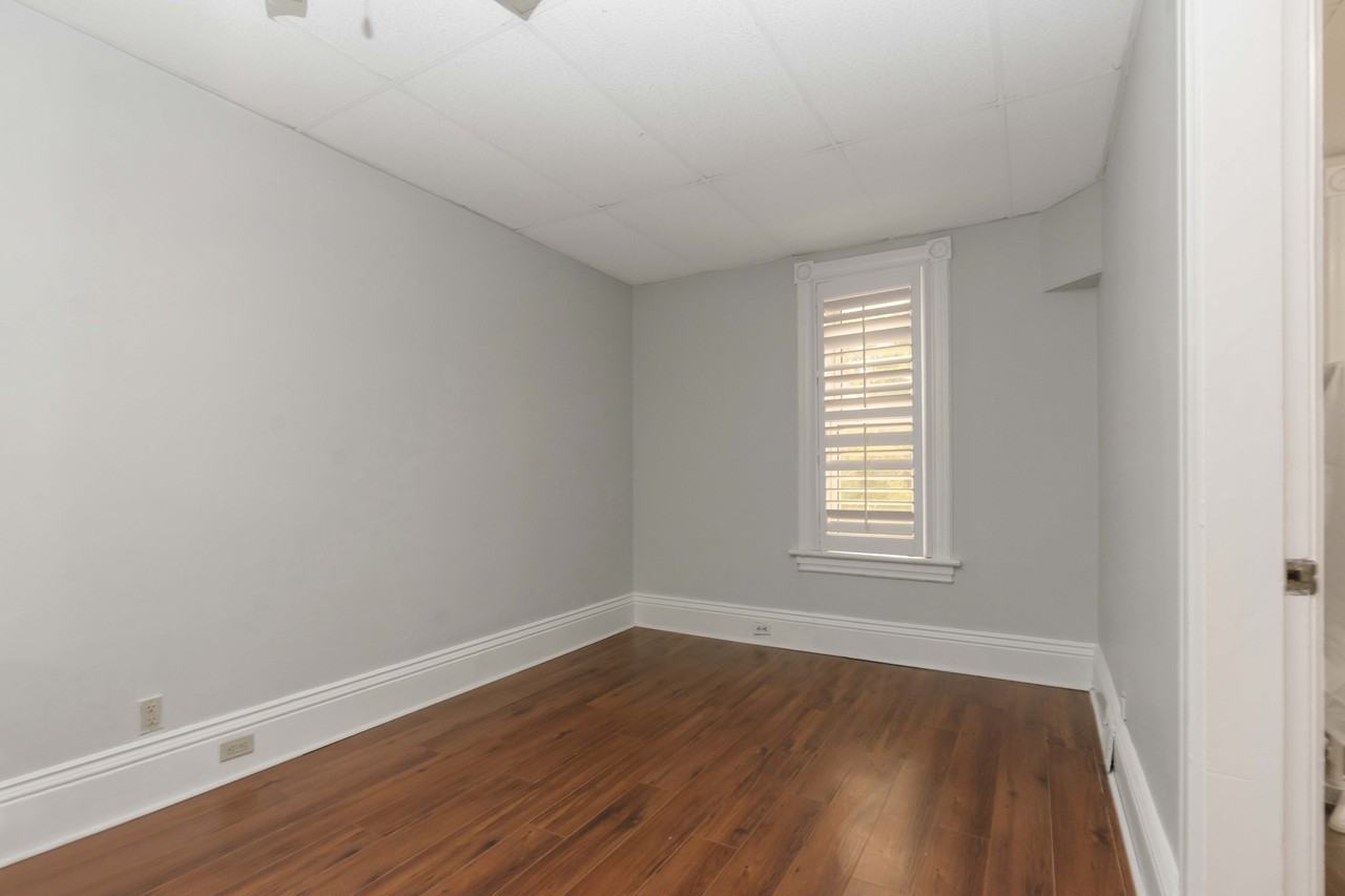 115 Tecumseth St - Photo 6 of 11