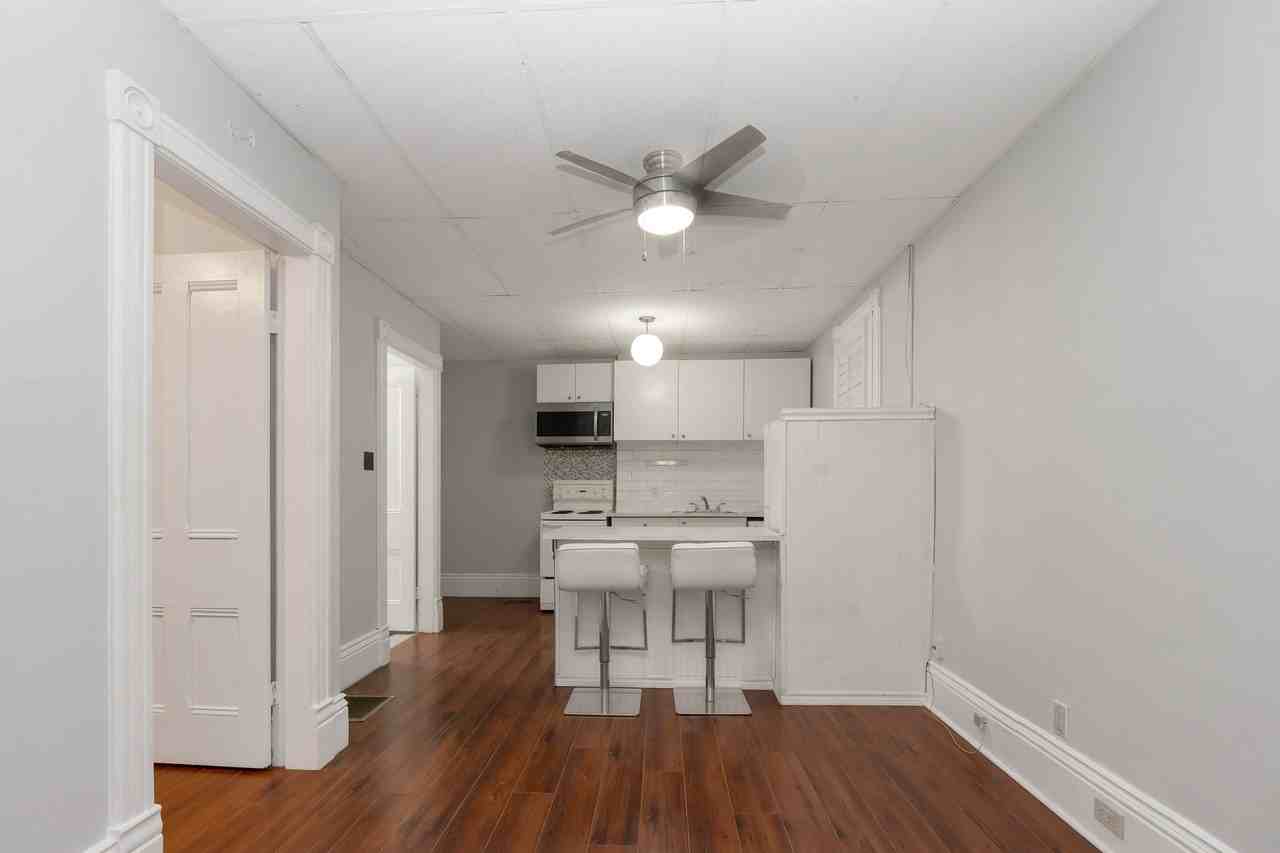 115 Tecumseth St - Photo 7 of 11