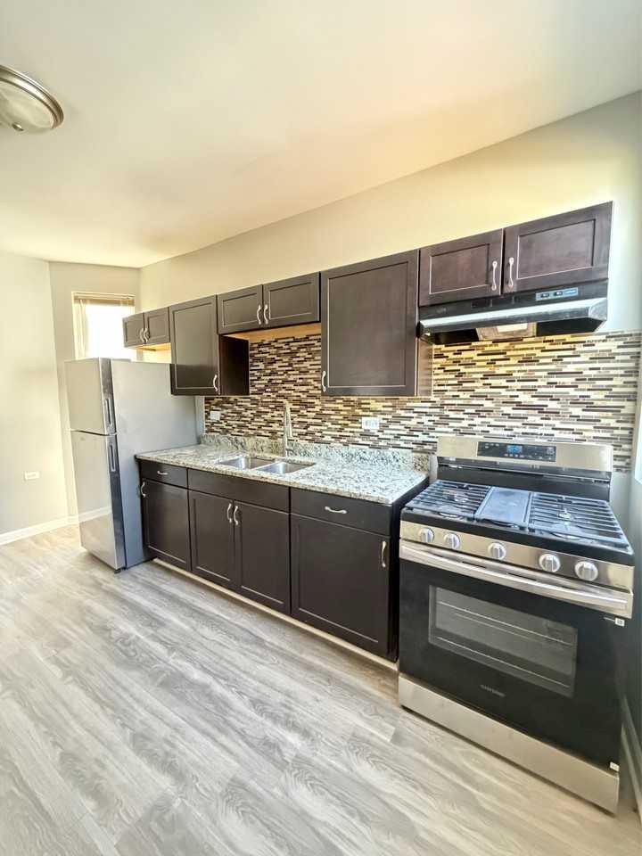 7552 S Harvard Ave #2 - Photo 2 of 16