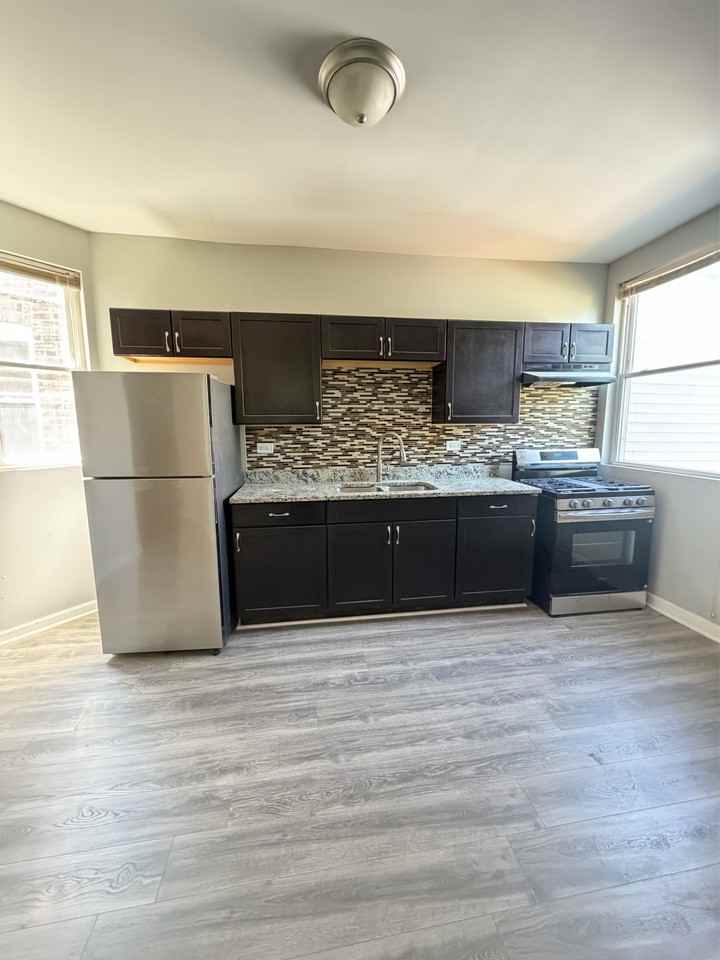 7552 S Harvard Ave #2 - Photo 3 of 16