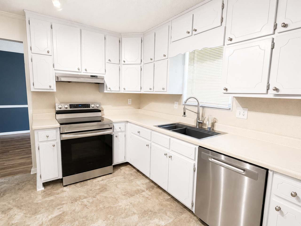 157 Davidson Dr #1 - Photo 5 of 23