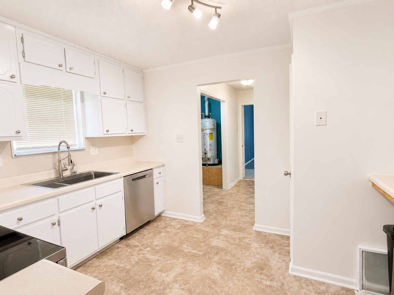 157 Davidson Dr #1 - Photo 6 of 23