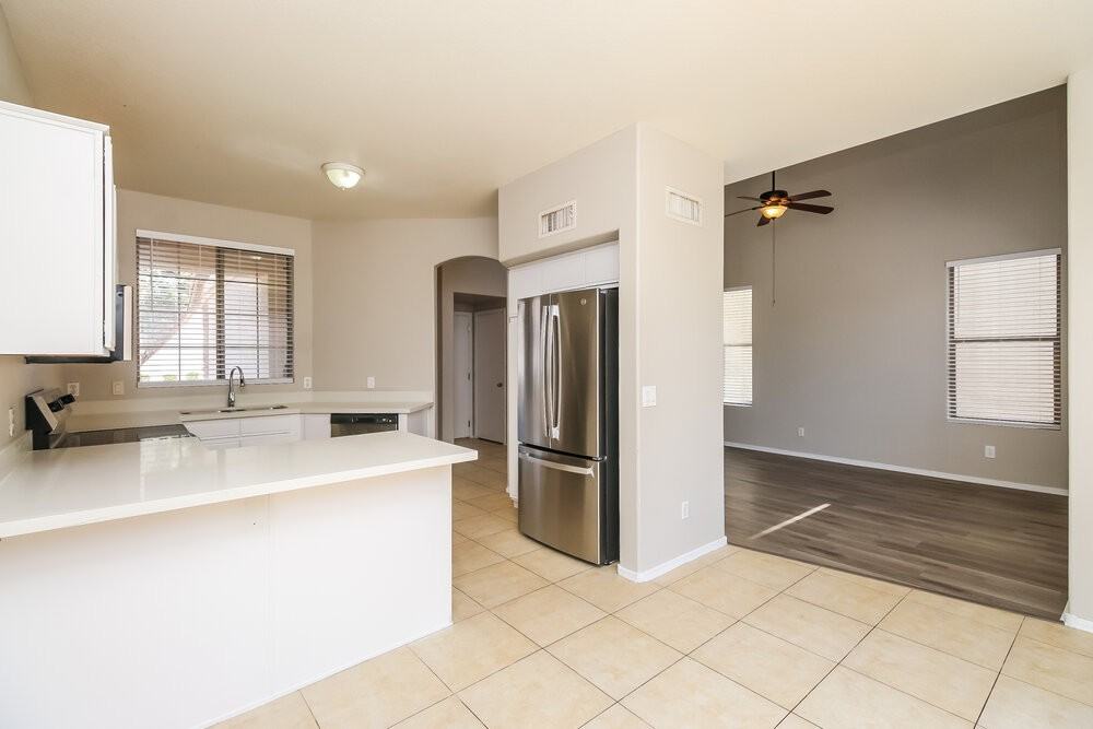 2156 N 30th St - Photo 6 of 17