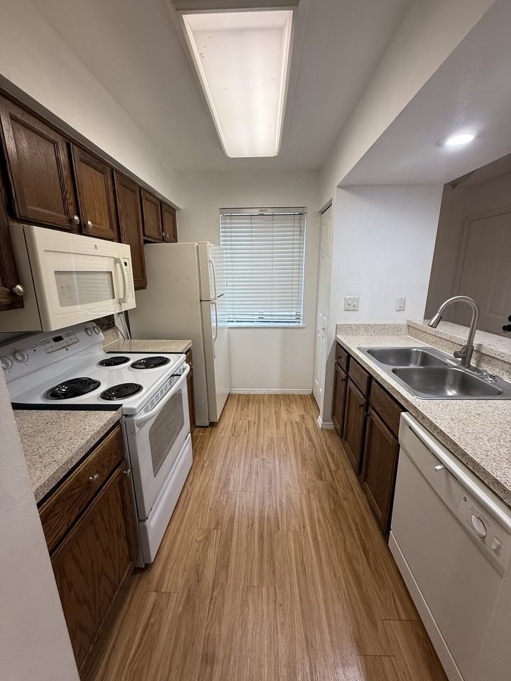 151 Waterfall Way #1 - Photo 6 of 17