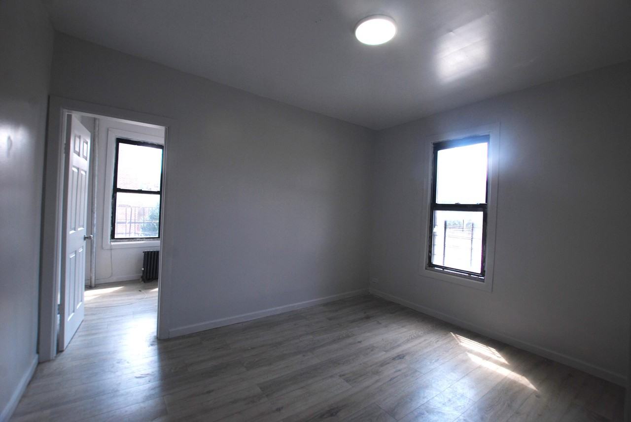1400 Beach Avenue #2 - Photo 3 of 18