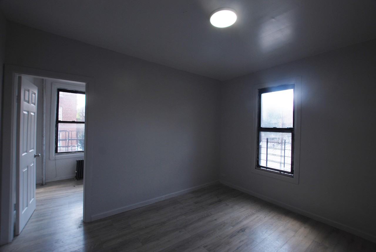 1400 Beach Avenue #2 - Photo 5 of 18