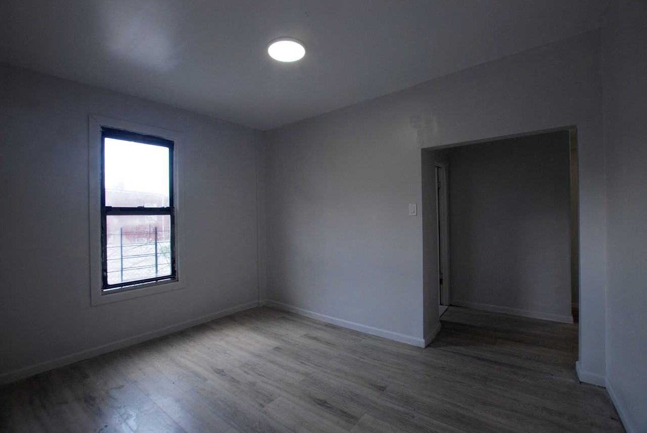 1400 Beach Avenue #2 - Photo 6 of 18
