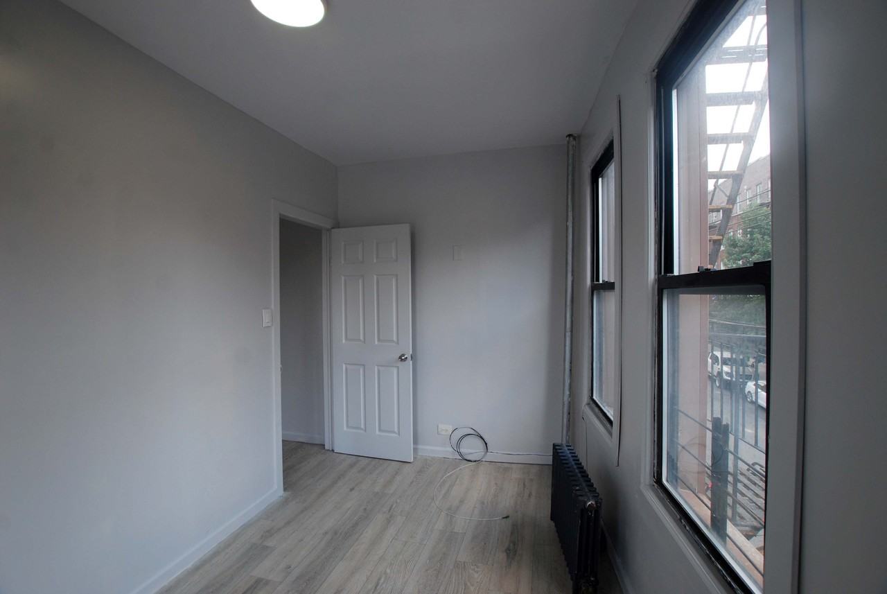1400 Beach Avenue #2 - Photo 7 of 18