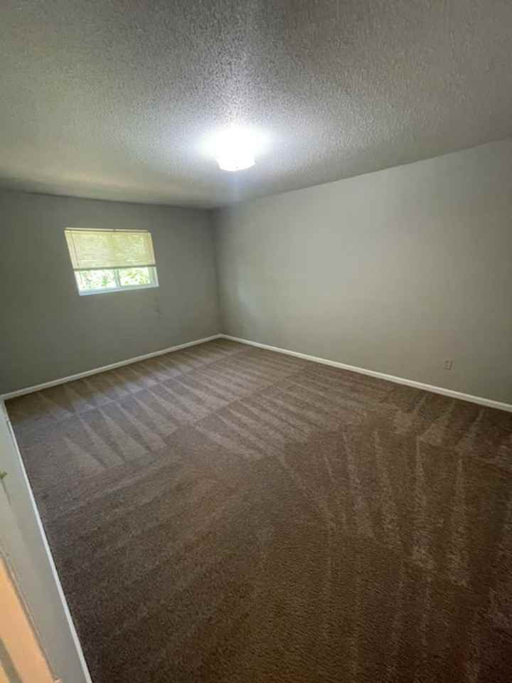 1002 Salisbury St #6B - Photo 5 of 8