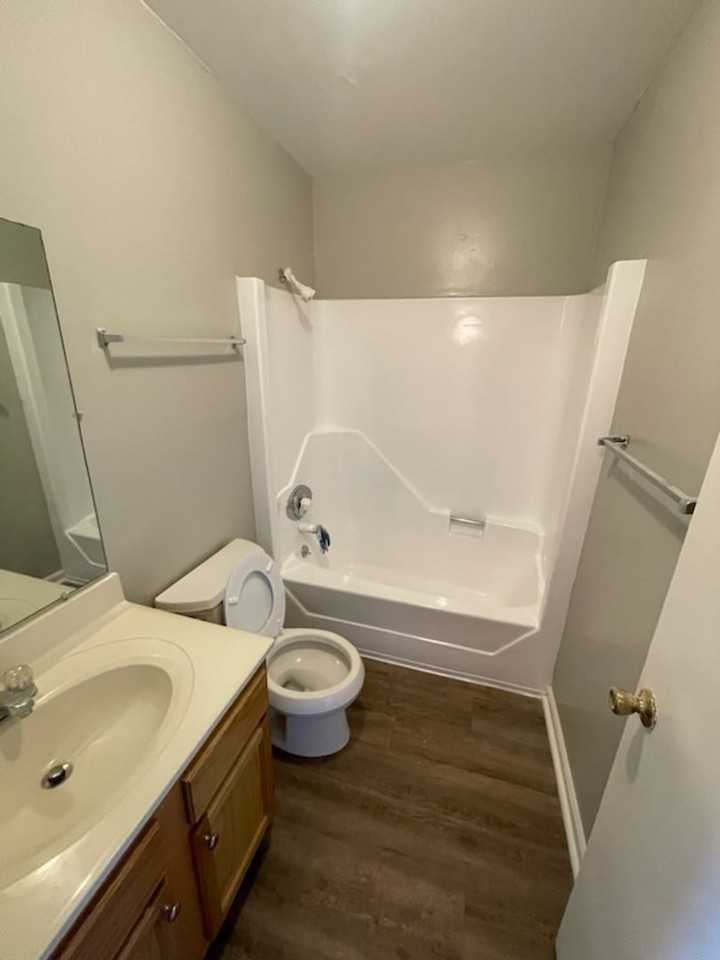 1002 Salisbury St #6B - Photo 7 of 8