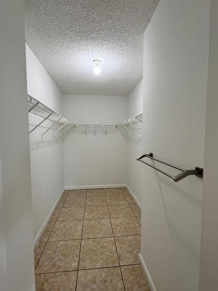 351 Palm Way #204 - Photo 7 of 10