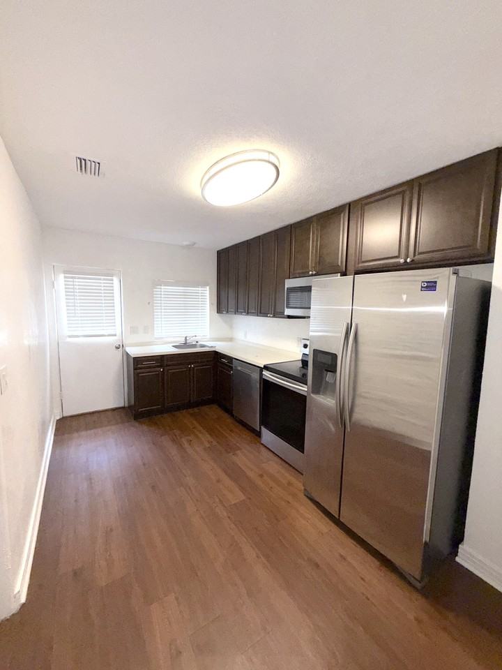 1415 Asher Ln #1 - Photo 2 of 11