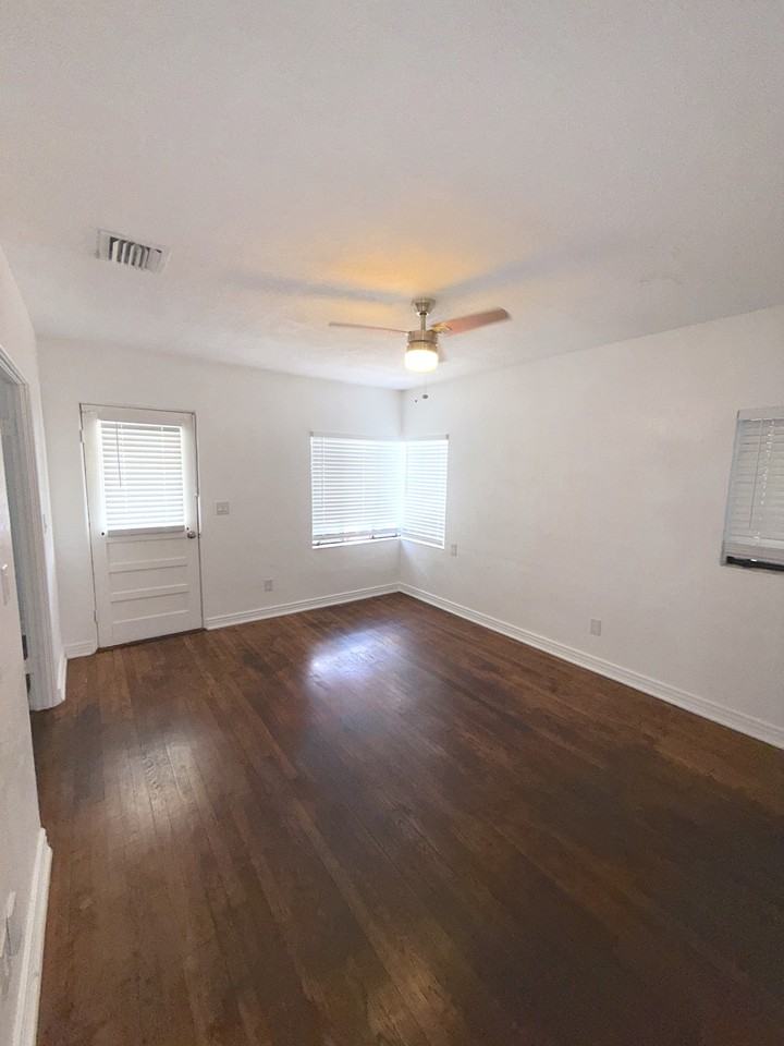 1415 Asher Ln #1 - Photo 3 of 11