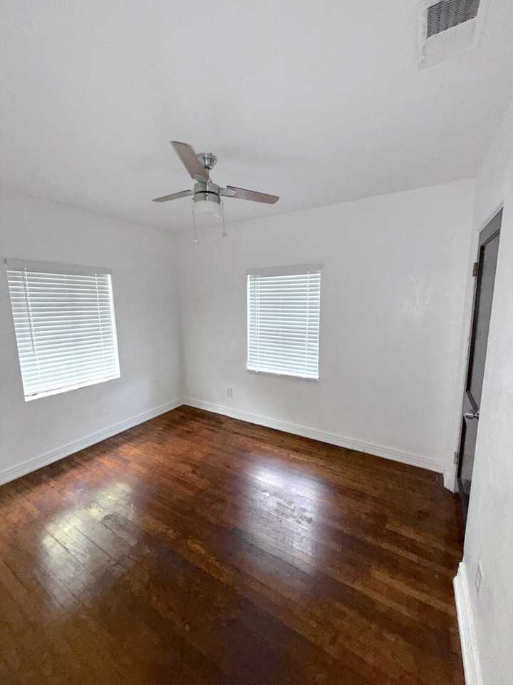 1415 Asher Ln #1 - Photo 6 of 11