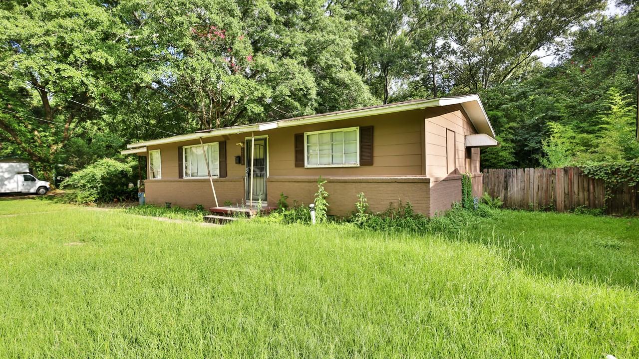 2763 Emerald Dr #1 - Photo 2 of 23