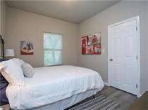 707 Garrett St #B - Photo 2 of 10