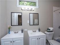 707 Garrett St #B - Photo 4 of 10