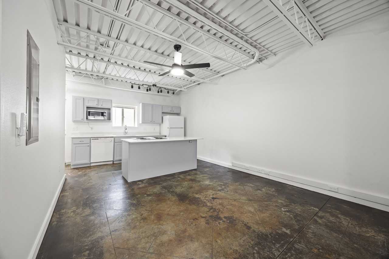 1010 N Molly Ct #1010MC - Photo 4 of 26