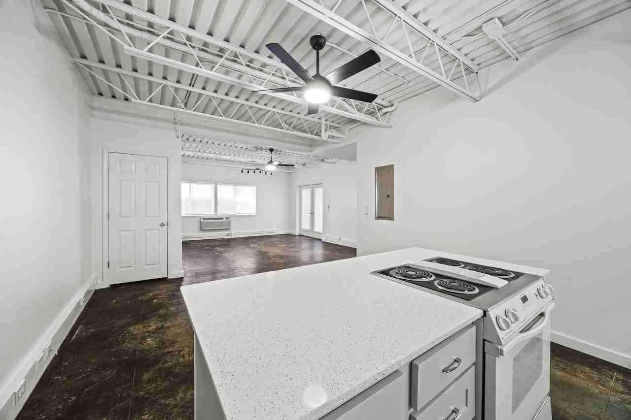 1010 N Molly Ct #1010MC - Photo 7 of 26