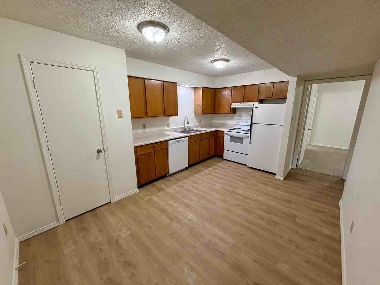 Marina Apartments - Photo 6 of 12