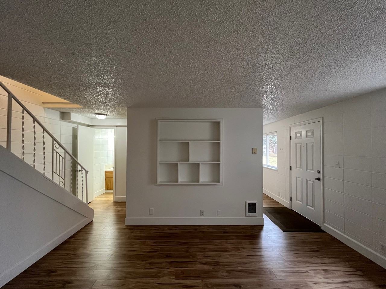 874 S Curtis Rd #1 - Photo 4 of 21