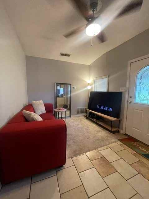 814 1/2 Cameron Ave #1 - Photo 3 of 17